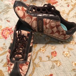 Coach shoes size 8m